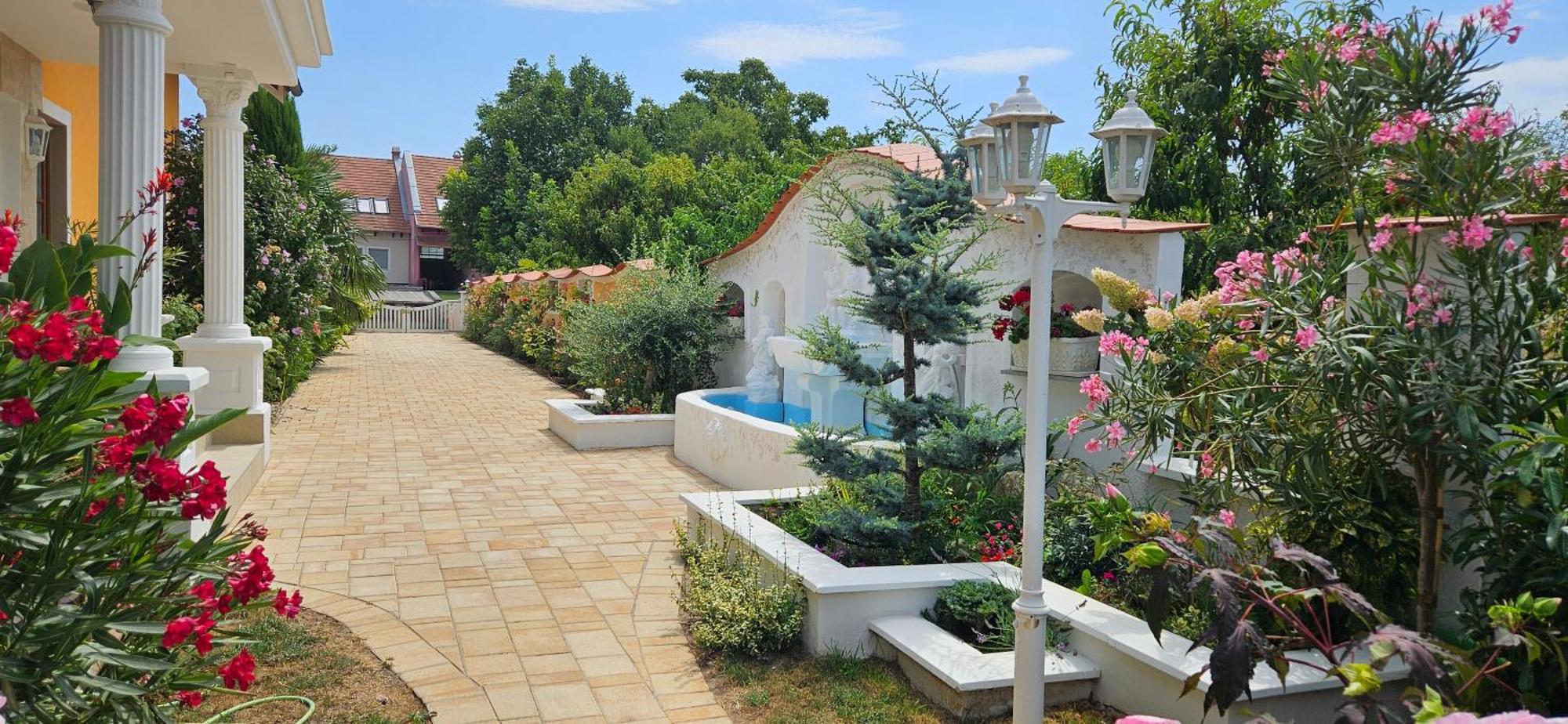 Paradise-Garden-Zamárdi Екстериор снимка